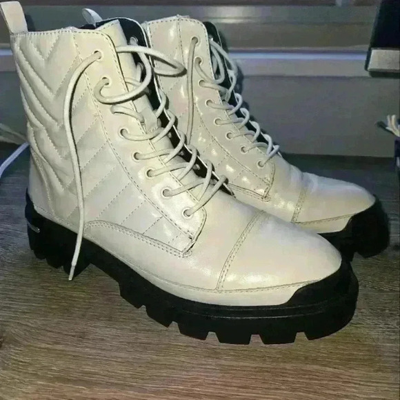 Aldo Quilt White Combat Bootie With Lug Sole Size 10 NWB - Picture 4 of 13